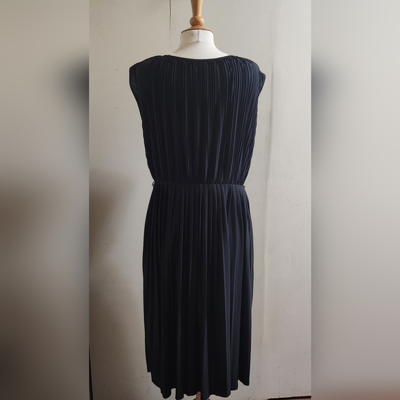 H&M pleated sleeveless dress - Picture 1 of 14